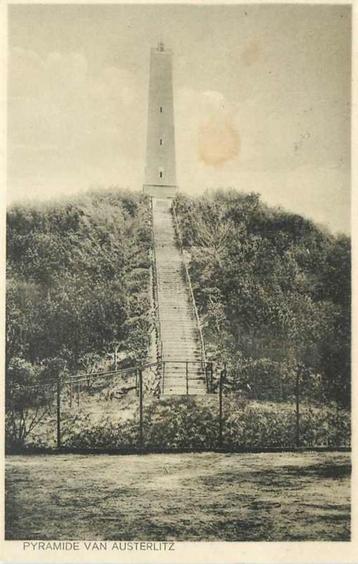 (377-432-017) Austerlitz Pyramide beschikbaar voor biedingen