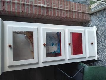 Vitrine kast wit beschikbaar voor biedingen