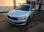 Skoda Kamiq 1.0 TSI Ambition, Eerste eigenaar Dealer onderho, Stof, Gebruikt, Origineel Nederlands, Handgeschakeld