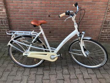 Te koop mooie en stevige Batavus Mambo damesfiets 57cm 7v beschikbaar voor biedingen