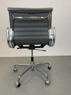 5 Vitra Eames Ea 117 bureaustoel Grijs Leer Chroom, Huis en Inrichting, Bureaustoelen, Ergonomisch, Zo goed als nieuw, Grijs, Bureaustoel