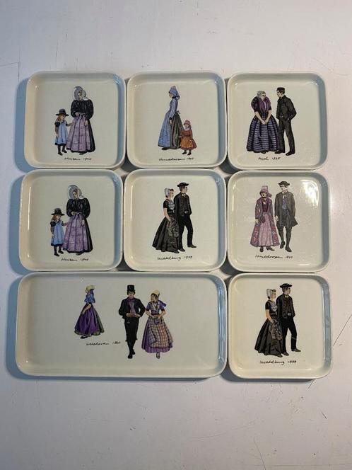 Vintage 1965 Villeroi & Boch schalen Hollands klederdracht, Antiek en Kunst, Antiek | Servies los, Ophalen of Verzenden