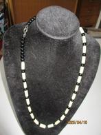 ketting met kralen van been en zwart glazen kralen 72 cm., Ophalen of Verzenden, Gebruikt, Zwart, Overige materialen