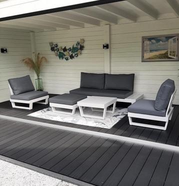 Prachtige loungeset zo goed als nieuw! beschikbaar voor biedingen