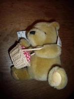 Disney Winnie the Pooh pluche met mandje 18cm Gund, Ophalen of Verzenden, Winnie de Poeh of vrienden, Nieuw