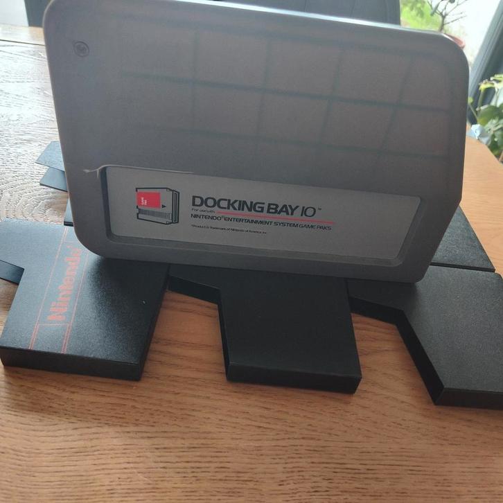 Nintendo NES Game Pak storage system, Docking Bay 10, gray, Spelcomputers en Games, Games | Nintendo NES, Gebruikt, 1 speler, Vanaf 7 jaar