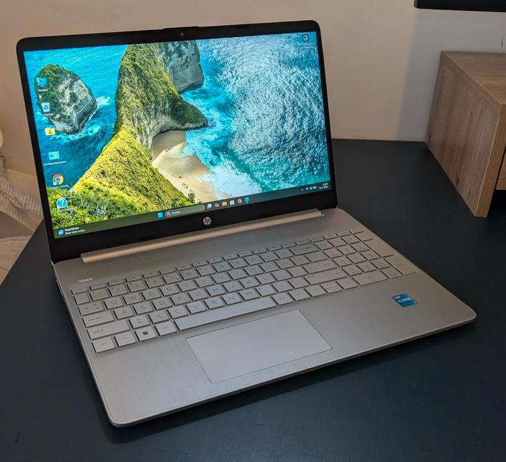 HP 15s-fq5520nd, Computers en Software, Windows Laptops, Zo goed als nieuw, 15 inch, SSD, 4 Ghz of meer, 16 GB, Qwerty, Ophalen of Verzenden