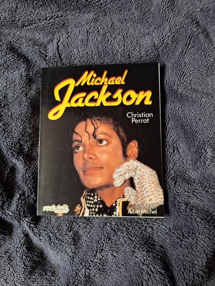 Michael Jackson Biografie - Christian Perrot, Boeken, Biografieën, Zo goed als nieuw, Film, Tv en Media, Ophalen of Verzenden