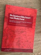 Boek Bestuurlijke kaart van Nederland uitgave 2017, Ophalen of Verzenden, Zo goed als nieuw, WO