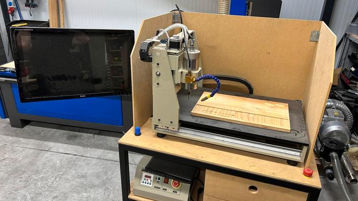 6040 CNC portaalfrees (4-assig, 1.5kW watergekoelde spindle), Doe-het-zelf en Verbouw, Gereedschap | Freesmachines, Gebruikt, Elektrisch