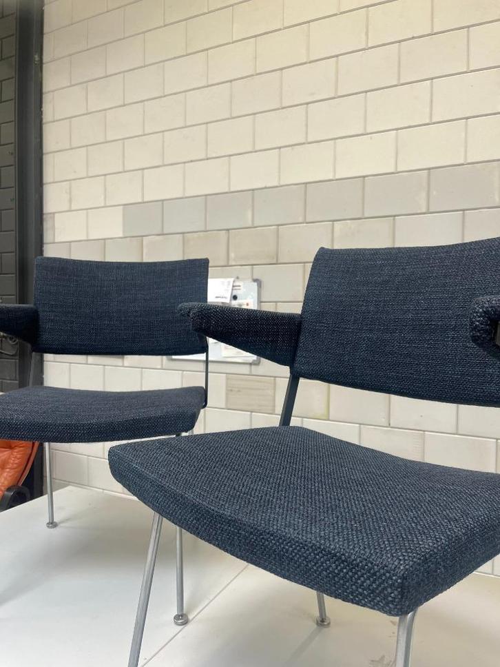 Gispen Cordemeyer De Ploeg Kreda, Huis en Inrichting, Stoelen, Zo goed als nieuw, Twee, Stof, Blauw, Ophalen of Verzenden