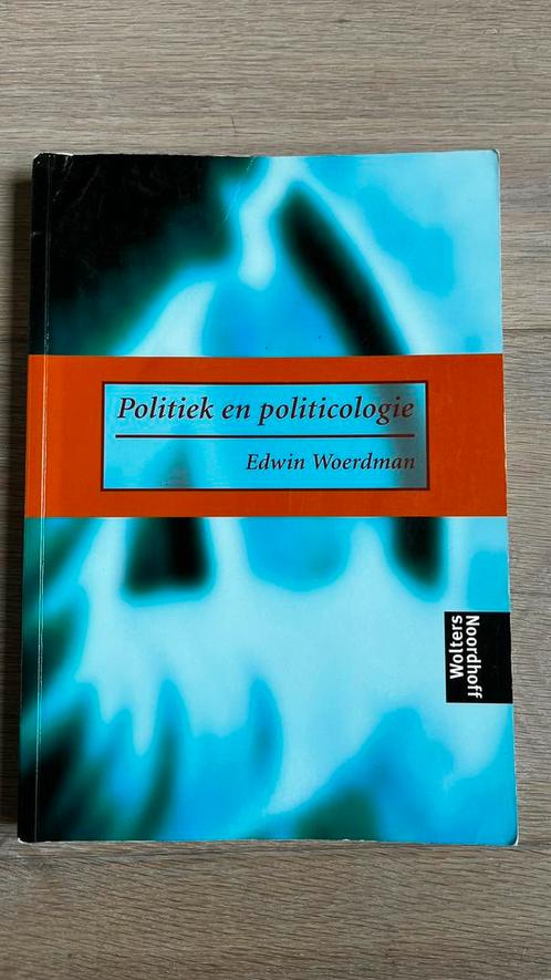 Politiek en politicologie (Woerdman), Boeken, Politiek en Maatschappij, Zo goed als nieuw, Politiek en Staatkunde, Nederland, Ophalen of Verzenden