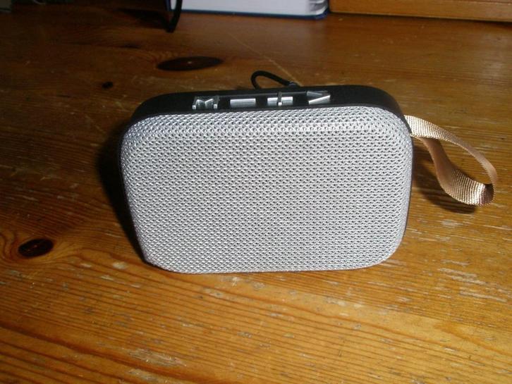 Fabric Trend Bluetooth Speaker, Audio, Tv en Foto, Luidsprekers, Zo goed als nieuw, Overige typen, Minder dan 60 watt, Overige merken
