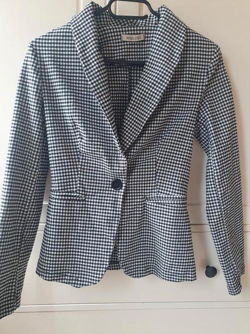 Nette blazer/ jasje Draagmaat XS, Kleding | Dames, Jasjes, Kostuums en Pakken, Zo goed als nieuw, Maat 34 (XS) of kleiner, Zwart