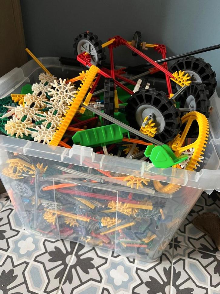 Bak vol met Knex onderdelen, Kinderen en Baby's, Speelgoed | Bouwstenen, Gebruikt, K'nex, Ophalen