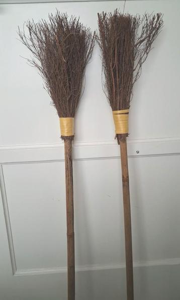 Halloween 2 Heksenbezems - 1 Meter met bamboe stok  beschikbaar voor biedingen