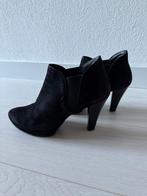 Zwarte suède laarsjes van Paul Green, Kleding | Dames, Schoenen, Zwart, Lage of Enkellaarzen, Ophalen of Verzenden, Zo goed als nieuw