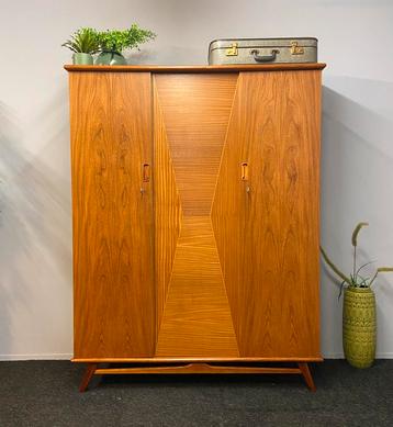Vintage kledingkast jaren 60/70 retro teak linnenkast kast beschikbaar voor biedingen