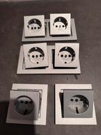 Te koop: 8 GIRA stopcontacten. Grijs., Doe-het-zelf en Verbouw, Elektra en Kabels, Ophalen of Verzenden, Gebruikt, Stopcontact