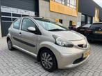 Toyota Aygo 1.0 12V Vvt-i 5DRS  leder ck uitvoering, Voorwielaandrijving, Zwart, 4 stoelen, Origineel Nederlands