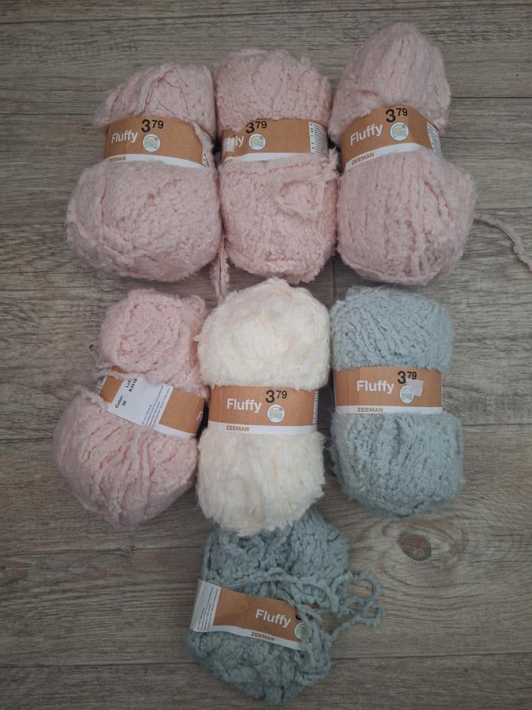 Zeeman fluffy garen wol, Hobby en Vrije tijd, Breien en Haken, Ophalen of Verzenden, Breien of Haken, Wol of Garen