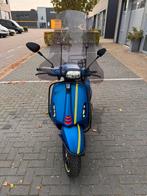 Vespa Sprint 50cc E5 - 2021 - geel kenteken + veel extra’s, Fietsen en Brommers, Scooters | Vespa, Ophalen, Maximaal 45 km/u, Vespa S