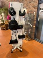 Draai kleding rek op wielen met 3 kanten, Ophalen, Gebruikt