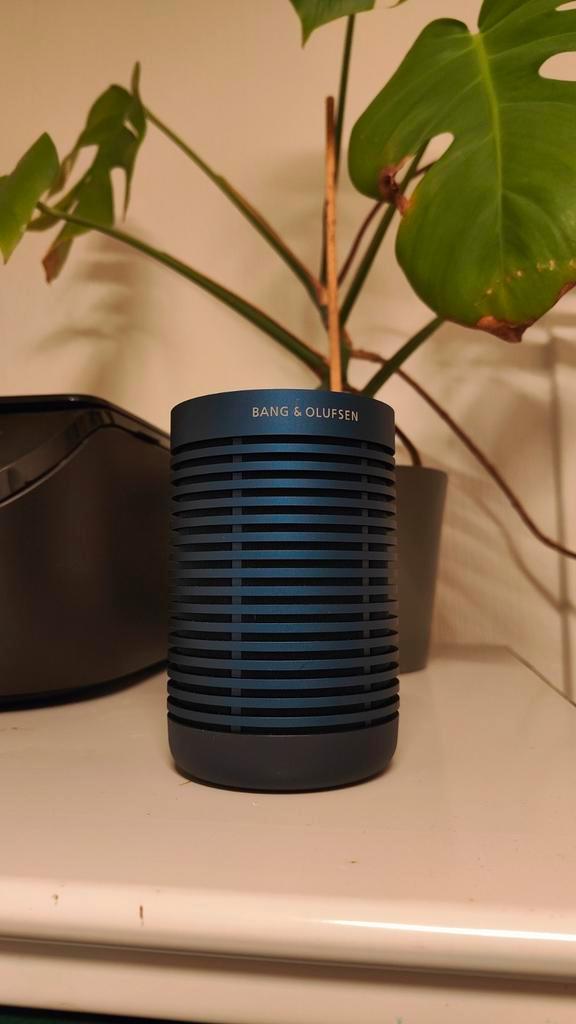 B&O Beosound Explore One Plus Navy Blue - Exclusief!, Audio, Tv en Foto, Luidsprekers, Zo goed als nieuw, Center speaker, Minder dan 60 watt