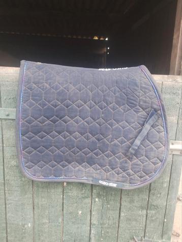 Setje  beschikbaar voor biedingen