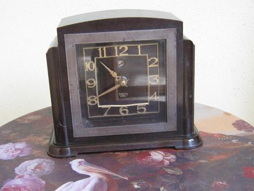 Bakeliet elektrisch klokje Smith art deco, Antiek en Kunst, Antiek | Klokken, Verzenden