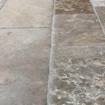 BOURGONDISCHE DALLEN, ANTIQUE DALLES beschikbaar voor biedingen