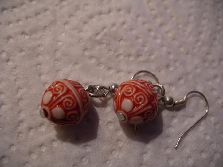 Een paar mooie Oorbellen met 925 Zilveren Oorhaken., Sieraden, Tassen en Uiterlijk, Antieke sieraden, Oorbellen, Zilver, Verzenden