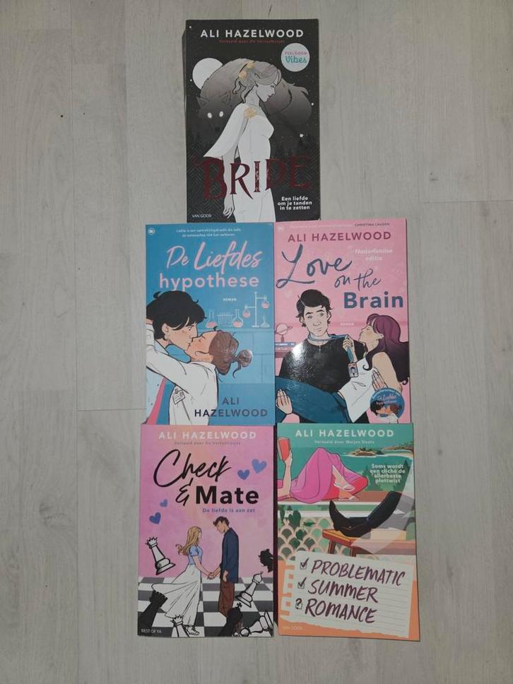 Ali Hazelwood Boeken Collectie - 5 Stuks, Boeken, Romans, Ophalen of Verzenden