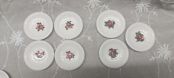 Moss rose en briar rose wedgwood beschikbaar voor biedingen