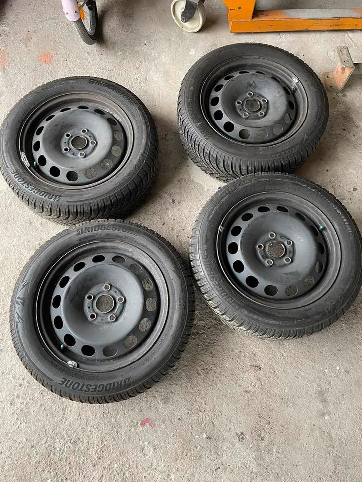 Winterbanden seat leon 5F 2018.   5x112, Auto-onderdelen, Banden en Velgen, Banden en Velgen, Winterbanden, 16 inch, 205 mm, Ophalen