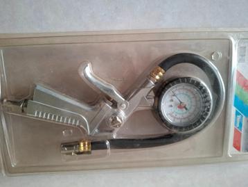 luchtdrukmeter voor auto banden beschikbaar voor biedingen