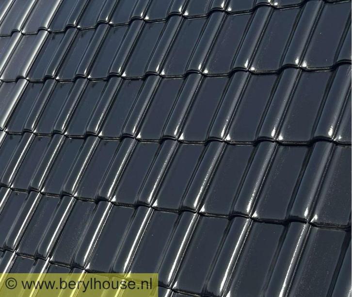 € 14,95 per m2  Gebakken dakpannen FD 10 zwart mat verglaasd, Doe-het-zelf en Verbouw, Dakpannen en Dakbedekking, Nieuw, Dakpannen