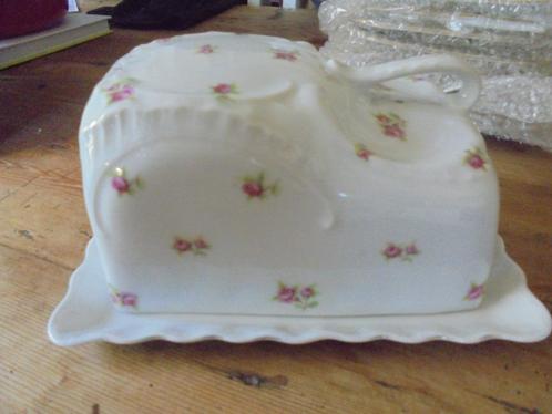 ZELDZAAM!! Grote Kaasstolp Victoria met roze roosjes, Antiek en Kunst, Antiek | Servies los, Ophalen of Verzenden