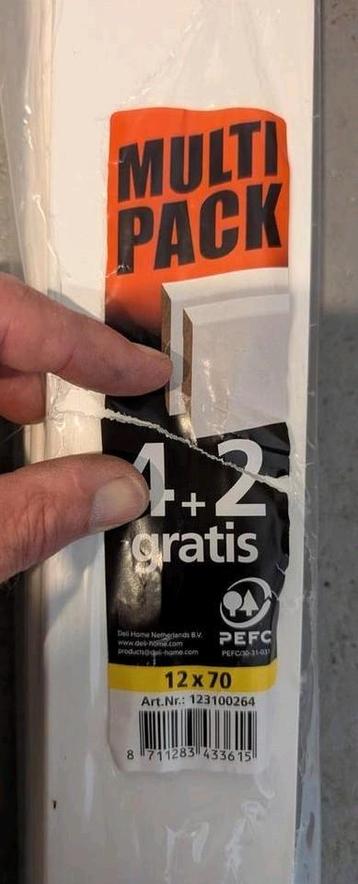 4x Baseline - hoge muurplint - Budget Cubic - wit - 240cm beschikbaar voor biedingen