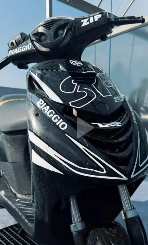 Piaggio zip 4, Fietsen en Brommers, Scooters | Piaggio, Gebruikt, Zip, Ophalen