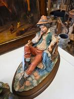 Antiek Porseleinen Beeld - Jongen op Kar, Antiek en Kunst, Kunst | Beelden en Houtsnijwerken, Ophalen