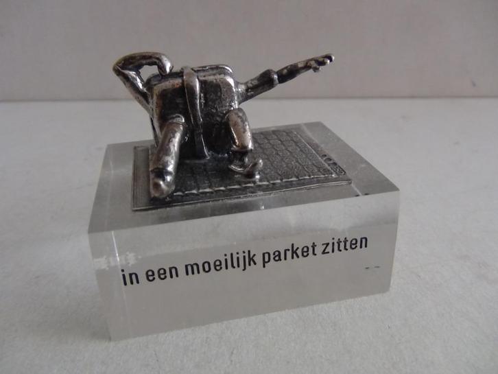 Miniaturu zilver S13b man in pakket zilveren miniaturen geze, Antiek en Kunst, Antiek | Goud en Zilver, Zilver, Ophalen of Verzenden