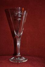 antiek champagne/wijn glas ingeslepen patroon, Ophalen of Verzenden