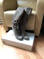 Taupe kleurige laarzen maat 39, Hoge laarzen, Bruin, Ophalen of Verzenden, Zo goed als nieuw