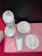 Riverdale servies, Ophalen