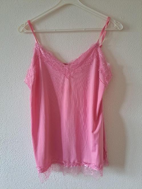 roze top maat m, Kleding | Dames, Tops, Zo goed als nieuw, Maat 38/40 (M), Roze, Zonder mouw, Ophalen of Verzenden