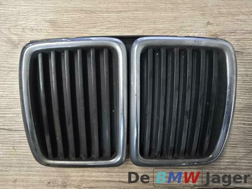 Grill midden zwart met chroom BMW 3-serie E30 51131916504, Auto-onderdelen, Carrosserie en Plaatwerk, BMW, Gebruikt, Ophalen of Verzenden