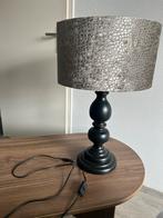Mooie degelije tafellamp met design metallic lampenkap, Huis en Inrichting, Lampen | Lampenkappen, Ophalen, Overige kleuren, Rond