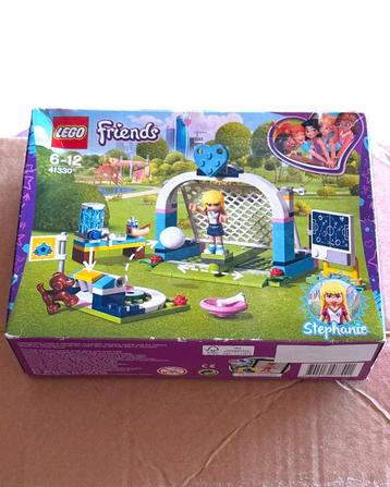 LEGO Friends Stephanie's Voetbaltraining - 41330 nieuw beschikbaar voor biedingen