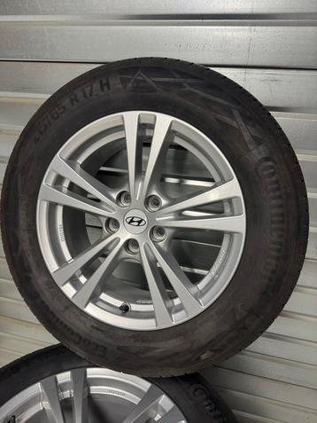 Originele 17” zomerset Hyundai Tucson en Sportage 215/66R17 beschikbaar voor biedingen